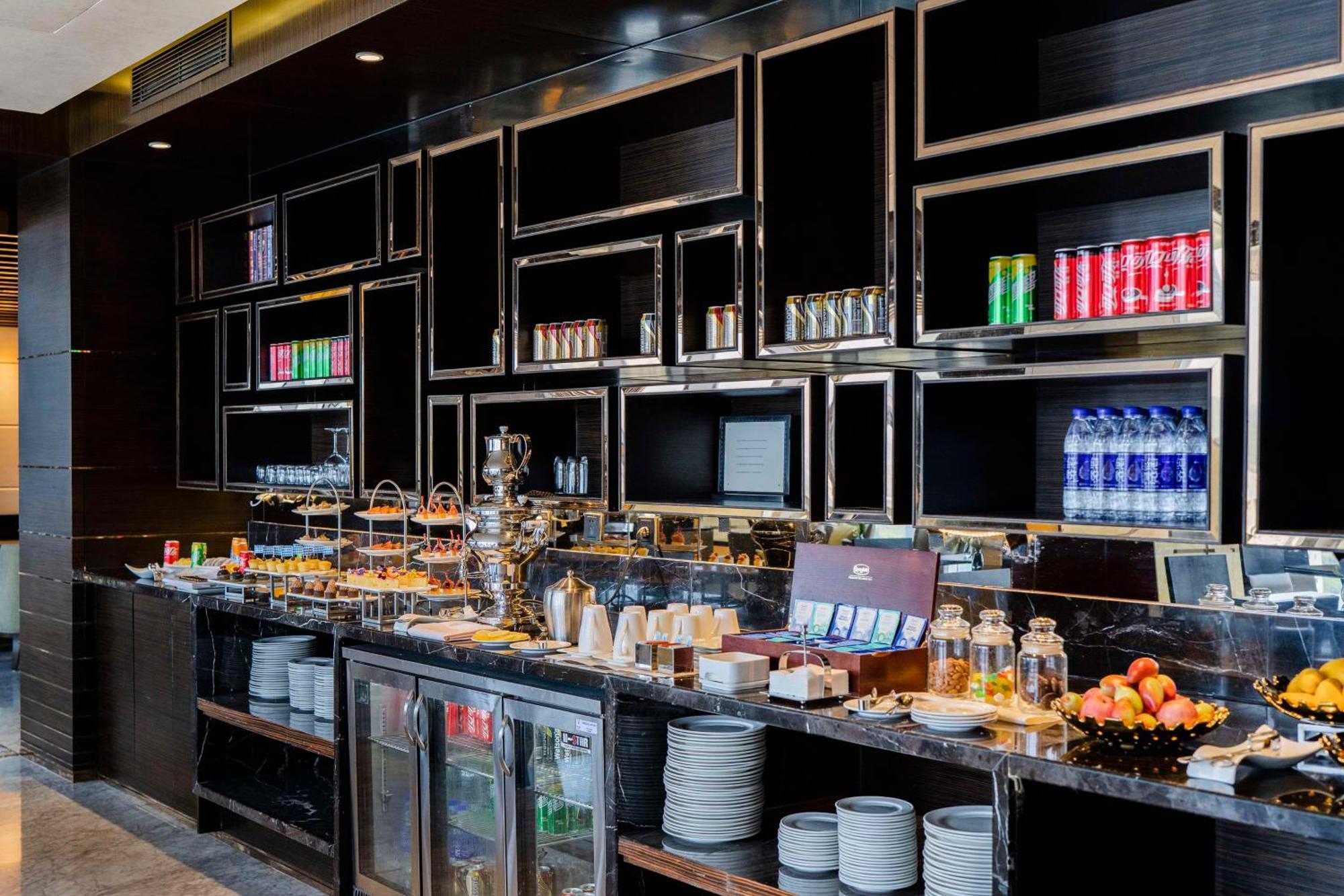 Hilton Shenzhen Futian, Metro Station At Hotel Front Door, Close To Futian Convention & Exhibition Center Bagian luar foto